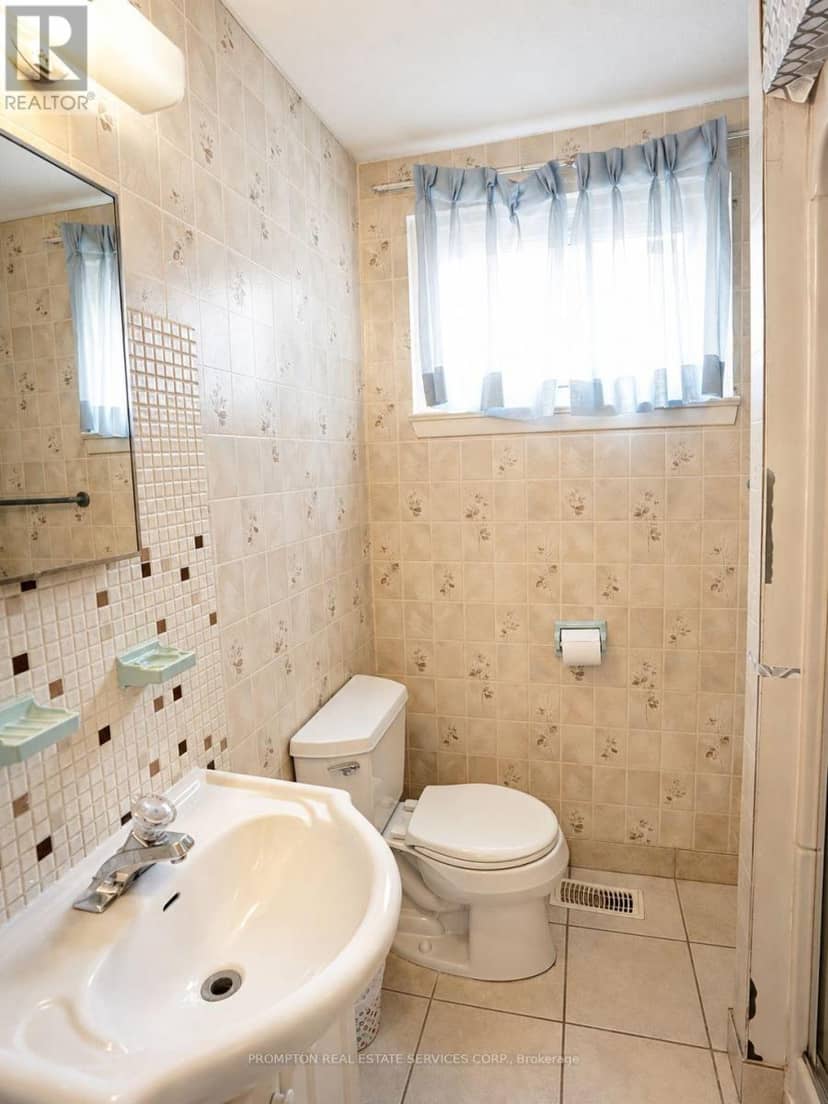 25 Lehar Crescent — photo 26 of 29