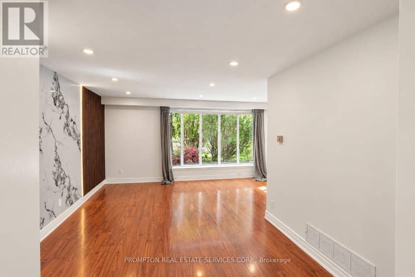 25 Lehar Crescent, Toronto, photo 7
