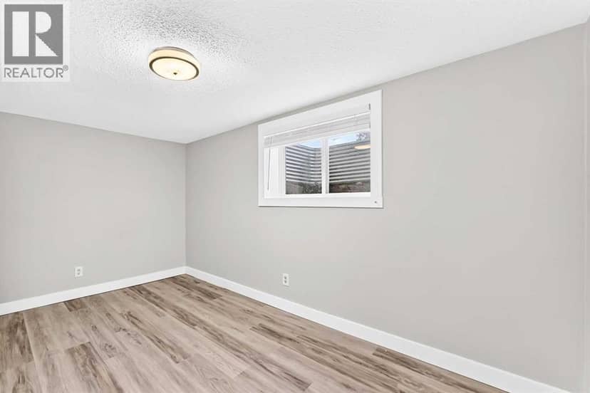 2016 46 Street SE — photo 32 of 40