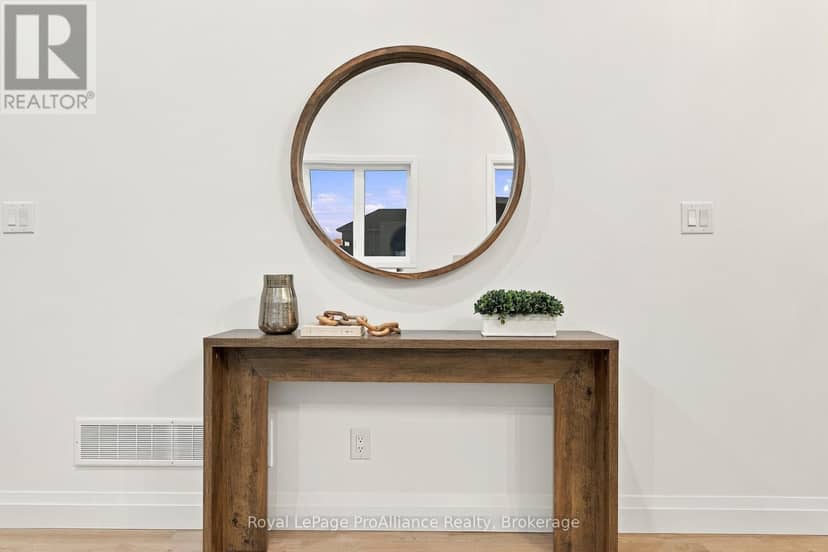 117 Royal Gala Drive — photo 17 of 35