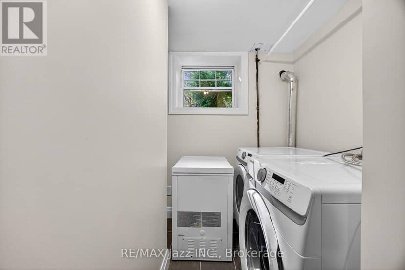 170 Raglan Street — photo 27 of 40