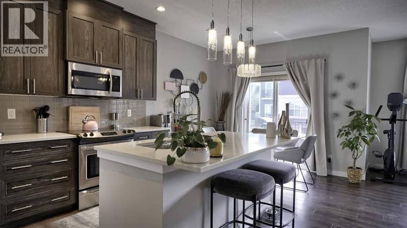 704, 428 Nolan Hill Drive NW, Calgary, photo 3
