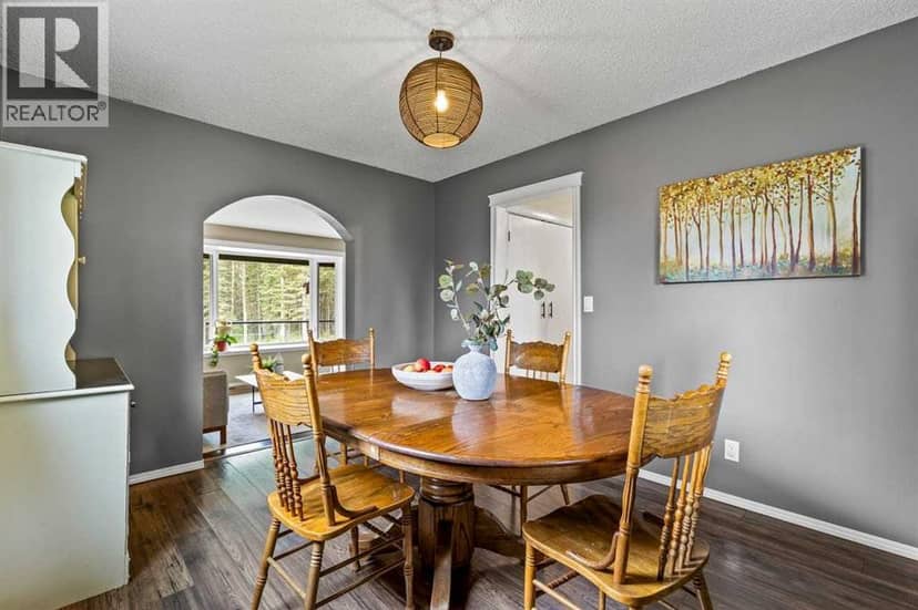 352056 Pine Ridge Drive W — photo 13 of 40