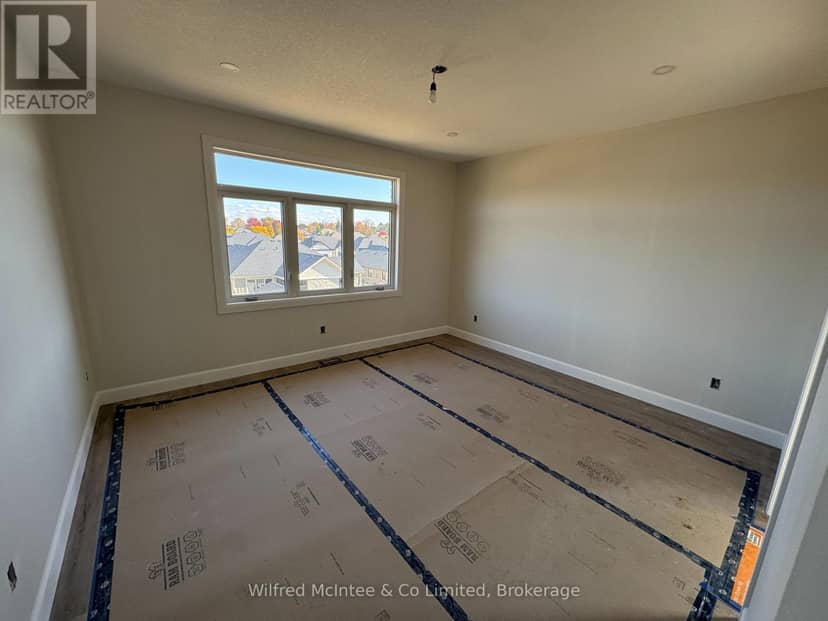 134 Devinwood Avenue, Brockton, photo 4
