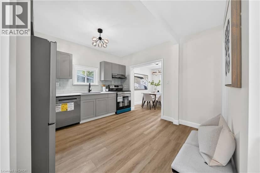 51 QUEEN Street S — photo 12 of 40