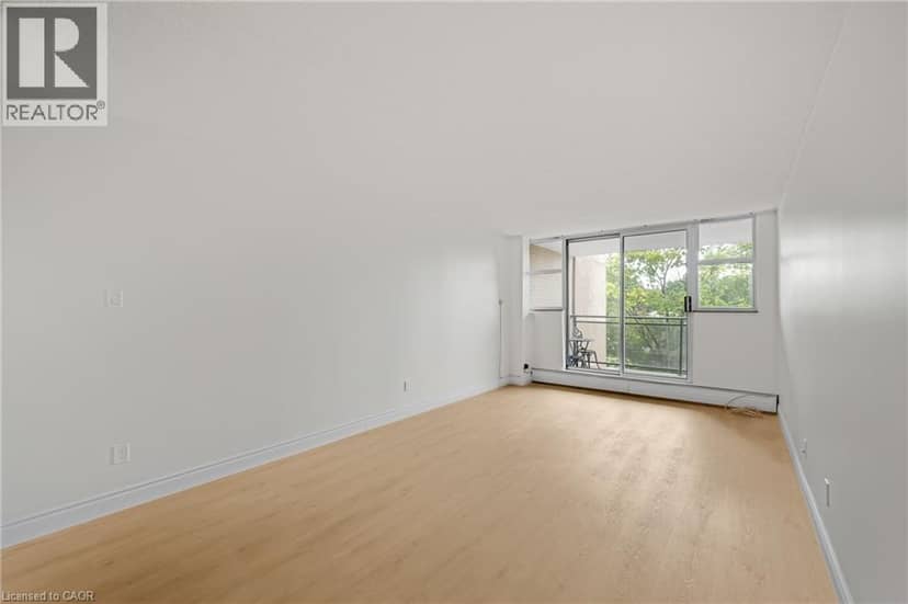975 WARWICK Court Unit# 310 — photo 9 of 34