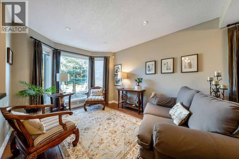 7 Springbank View SW, Calgary, photo 4