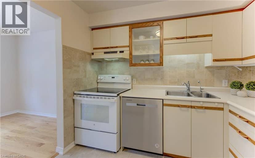 360 CORNRIDGE Place Unit# 4 — photo 7 of 40
