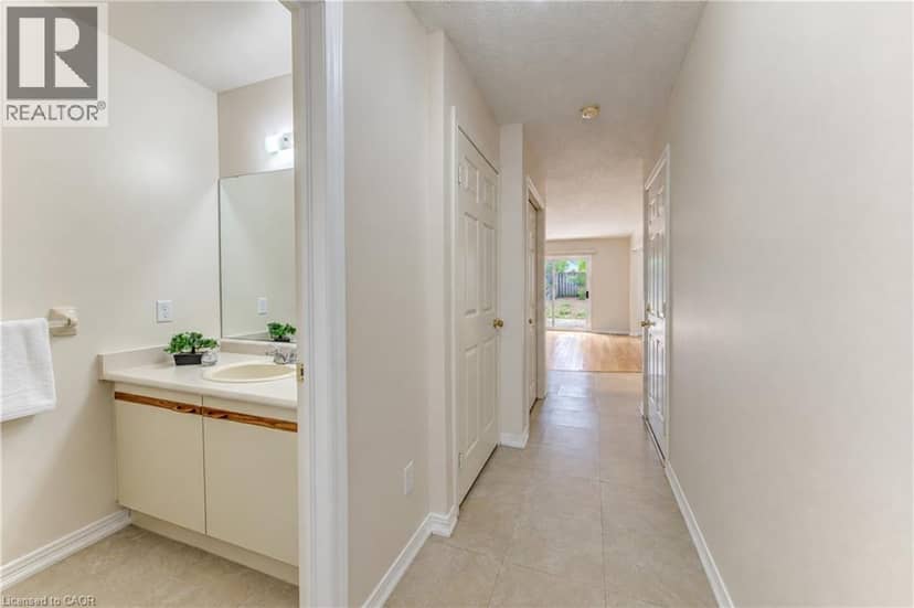 360 CORNRIDGE Place Unit# 4 — photo 13 of 40