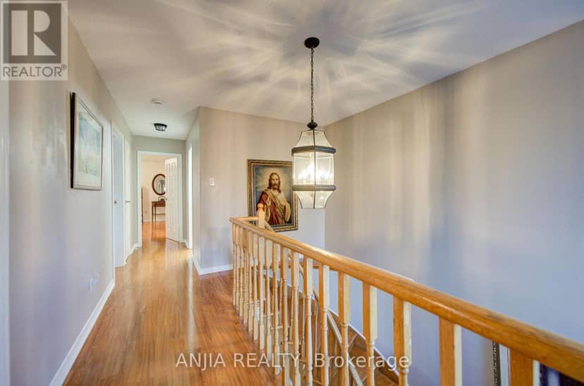 8 Millcroft Way — photo 22 of 40