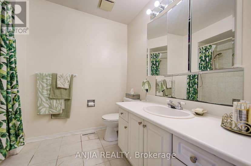 8 Millcroft Way — photo 33 of 40