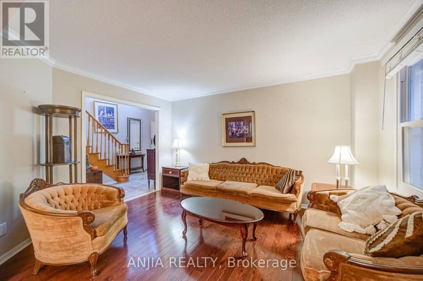 8 Millcroft Way — photo 9 of 40