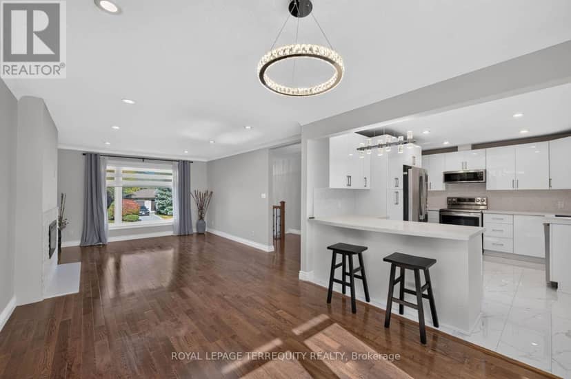 9 Brightbay Crescent — photo 17 of 40