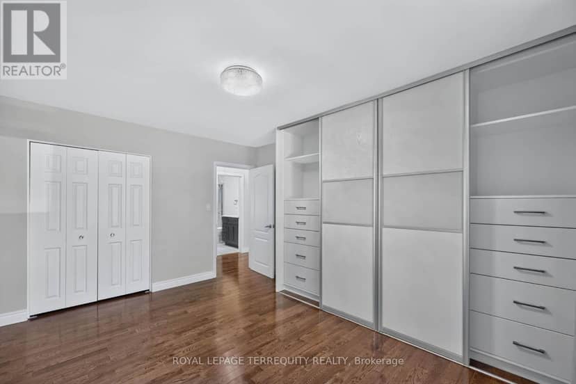 9 Brightbay Crescent — photo 21 of 40
