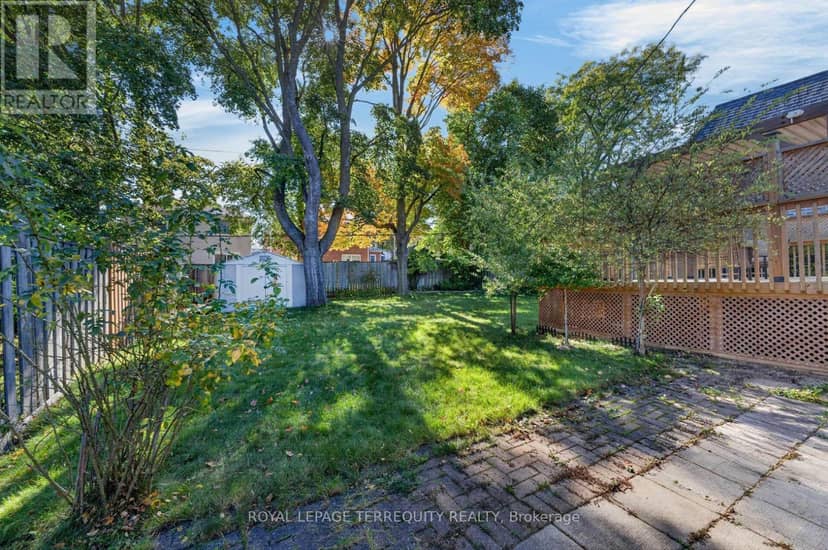 9 Brightbay Crescent — photo 40 of 40