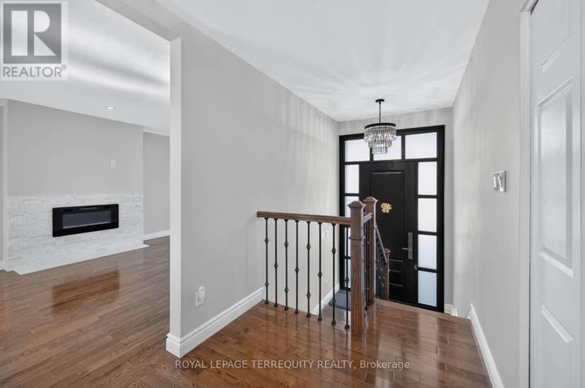 9 Brightbay Crescent, Markham, photo 5