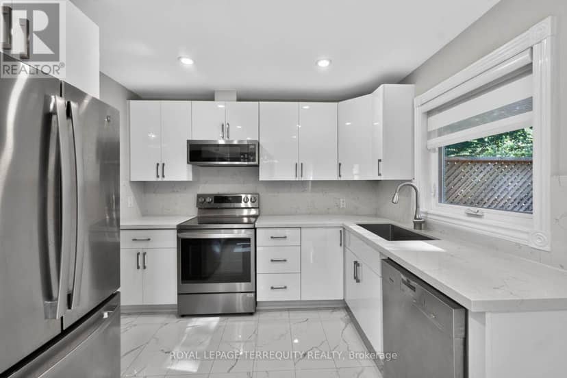 9 Brightbay Crescent — photo 9 of 40