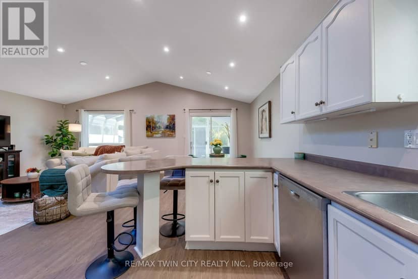 268 Keewatin Avenue — photo 12 of 40