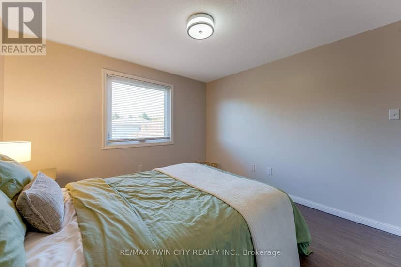 268 Keewatin Avenue — photo 27 of 40