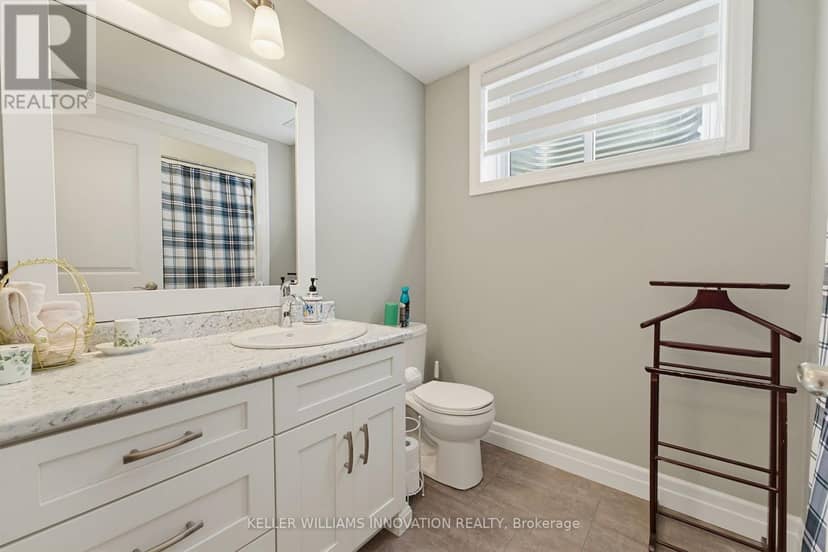24 Winchester Crescent — photo 28 of 34