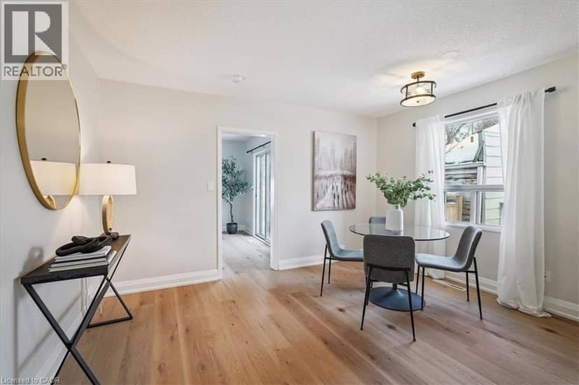 135 DEANE Avenue — photo 7 of 27
