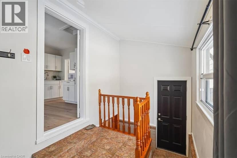 135 DEANE Avenue — photo 15 of 27