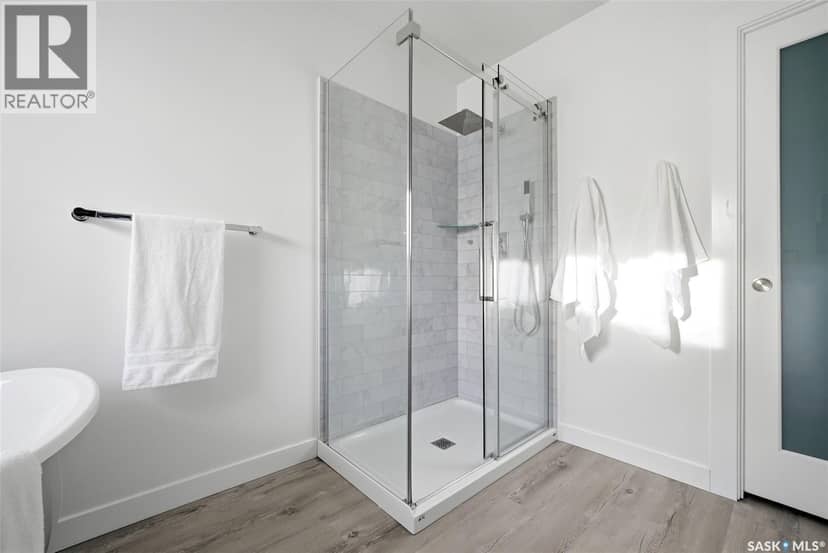 3105 Assiniboine AVENUE — photo 19 of 40