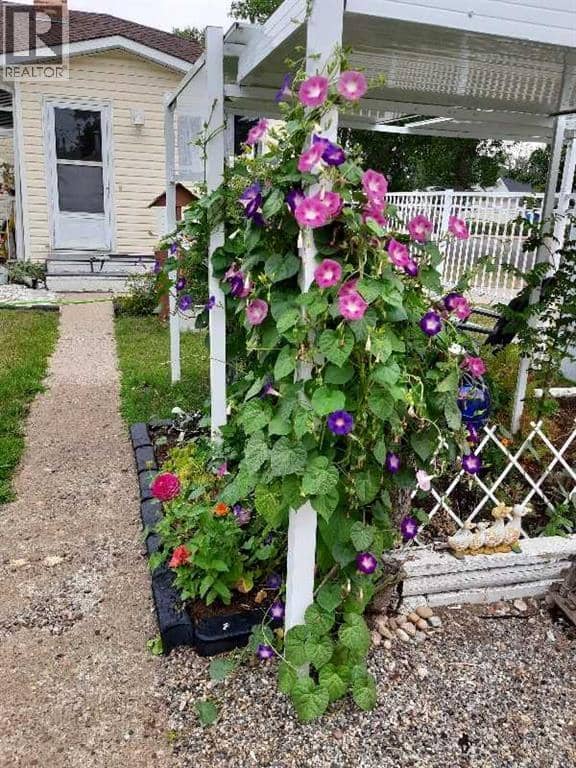 77 9 Street NE — photo 30 of 32