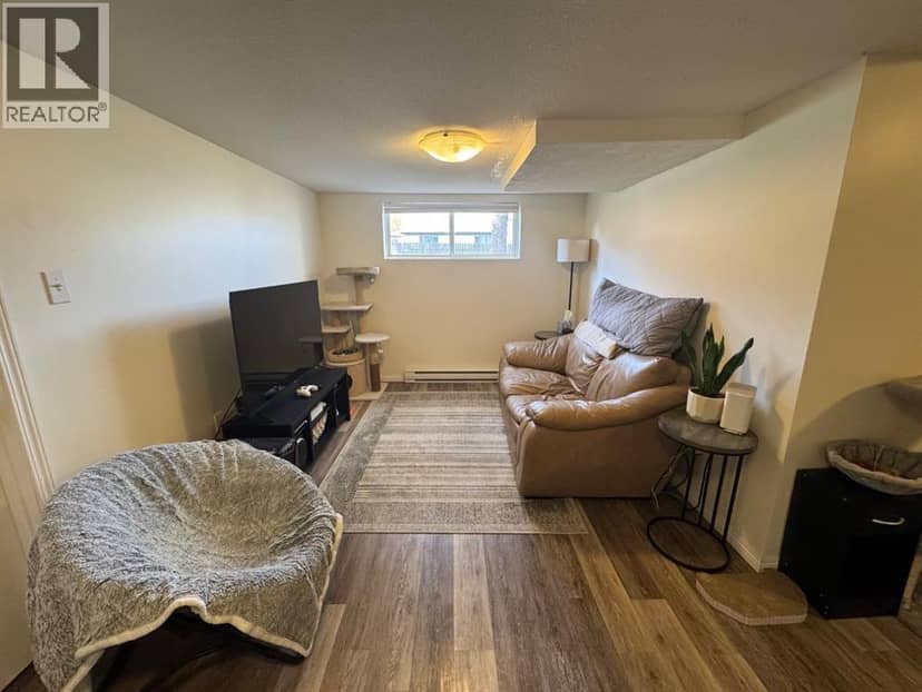 804 8 Street SE — photo 30 of 40