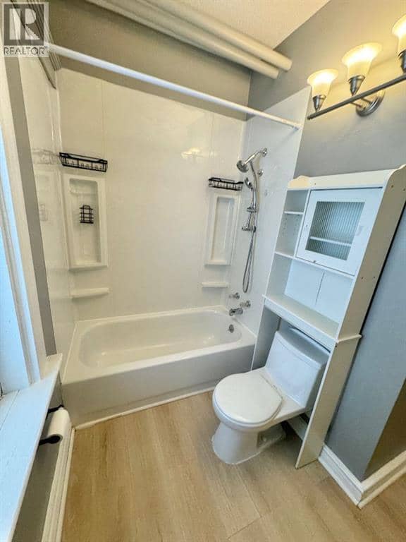 804 8 Street SE, Medicine Hat, photo 8