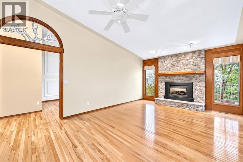 1030 Shawnee Road SW, Calgary, photo 2