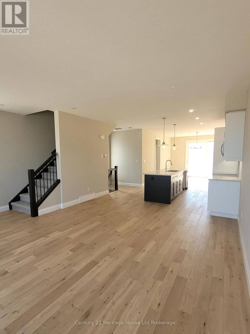304 Kading Crescent — photo 13 of 23