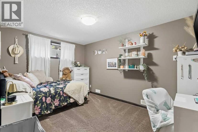 32 Cranarch Bay SE — photo 33 of 40