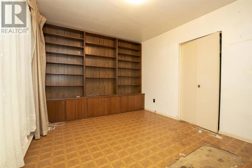 119 Parkdale DR — photo 18 of 40