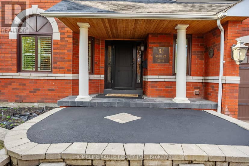82 Roberson Drive, Ajax, photo 4