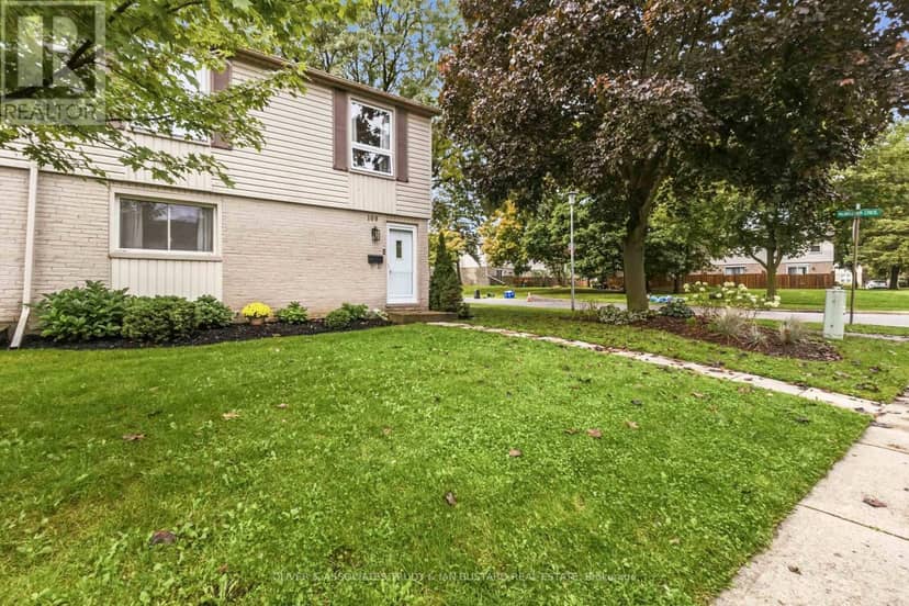 109 McMaster Drive E — photo 1 of 40