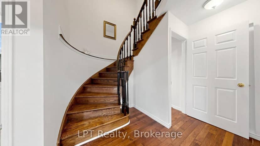 18 Tawn Crescent — photo 14 of 31