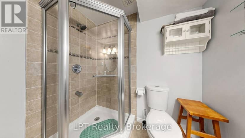 18 Tawn Crescent — photo 30 of 31
