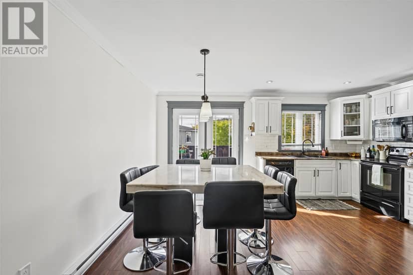 14 Humphrey Street — photo 16 of 36