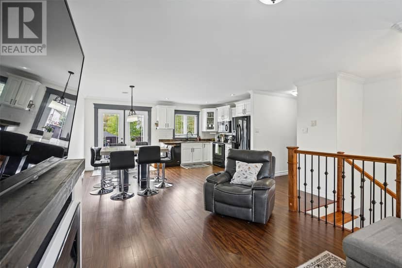 14 Humphrey Street — photo 15 of 36