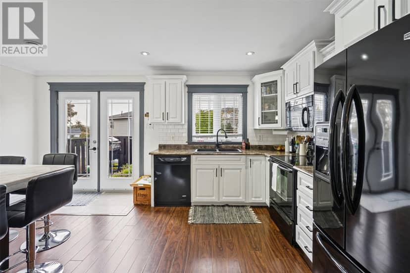 14 Humphrey Street — photo 19 of 36