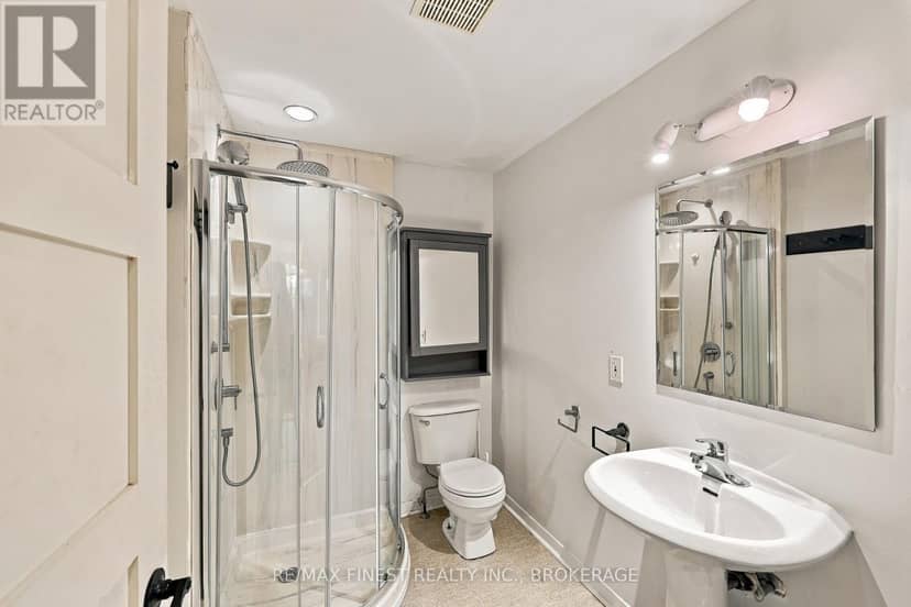 463 Victoria Street — photo 19 of 40