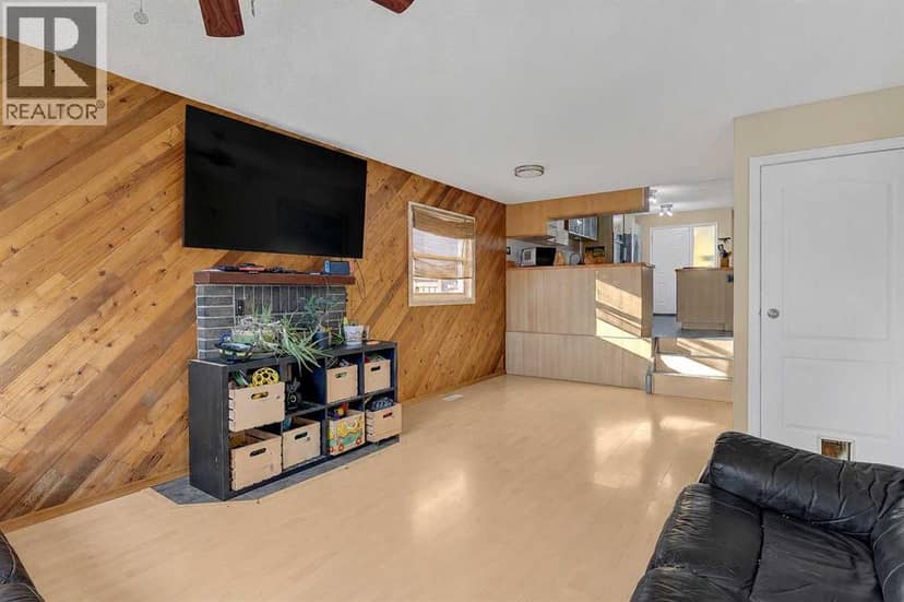 7301 97A Street — photo 21 of 28