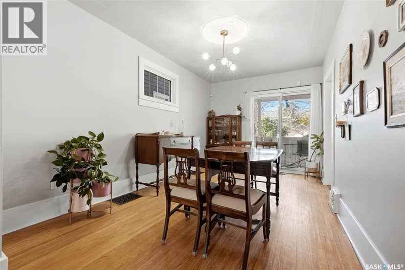 2340 Montague STREET — photo 10 of 34