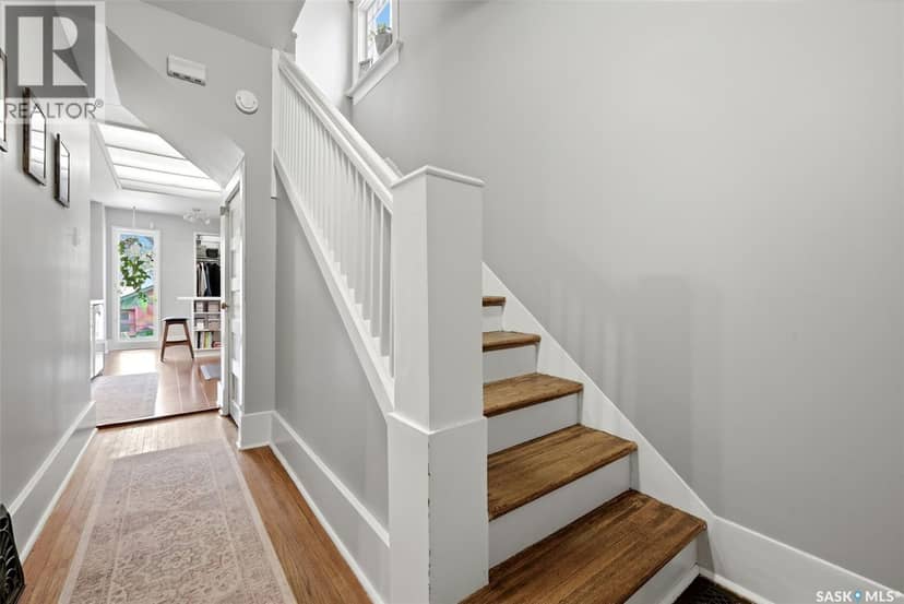 2340 Montague STREET — photo 14 of 34
