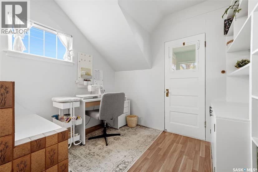 2340 Montague STREET — photo 15 of 34