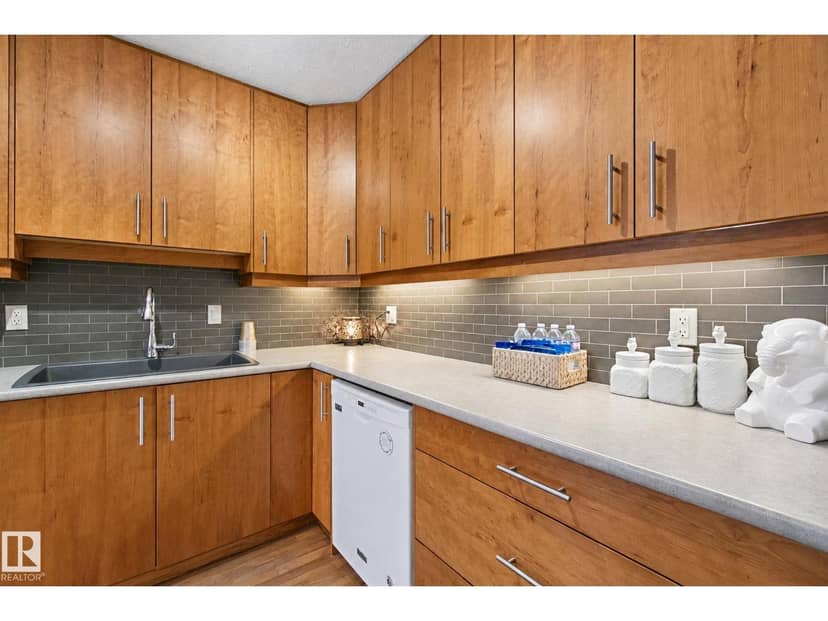 168 Callingwood Pl NW — photo 15 of 40