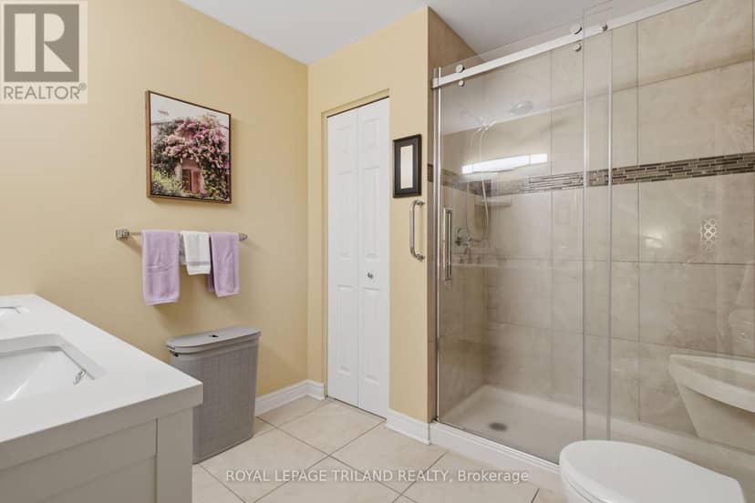 48 - 163 Pine Valley Drive — photo 20 of 39