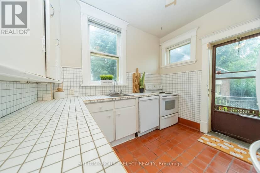 239 Ridout Street S — photo 20 of 40