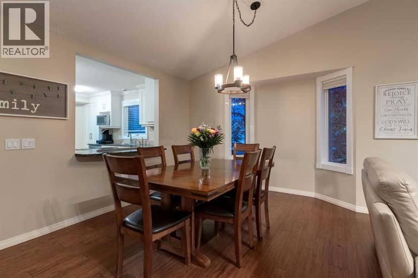 4 ARBOUR CLIFF Court NW — photo 12 of 40